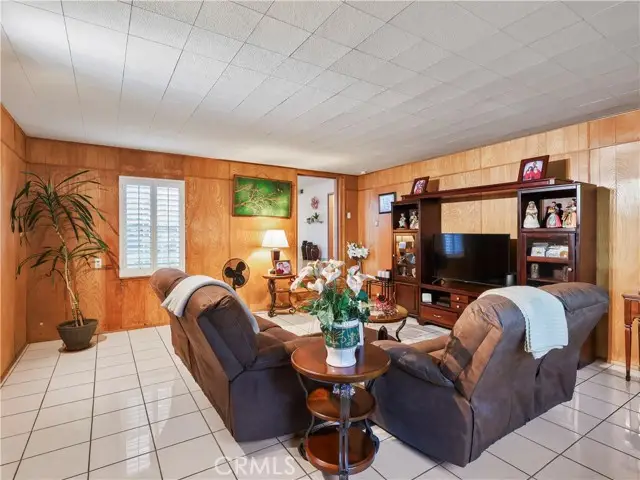 8651 Ranchito Avenue, Panorama City, CA 91402 - Image #3