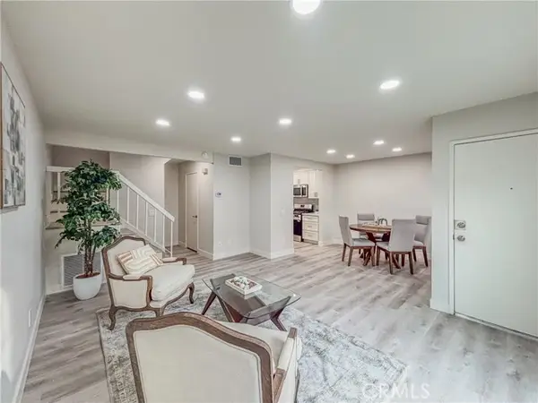 12302 Runnymede Street #4, North Hollywood (los Angeles), CA 91605