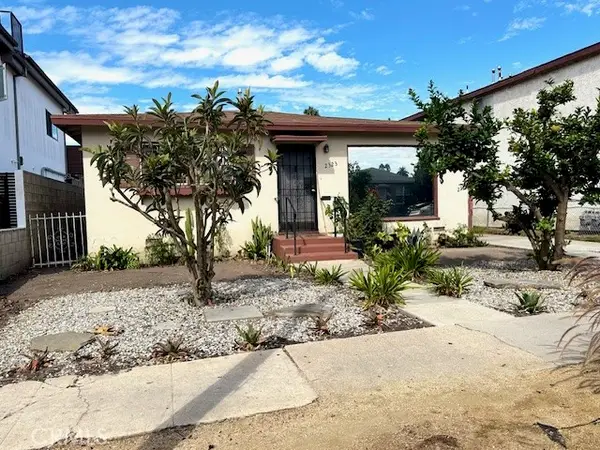 2323 Carmona Ave, Los Angeles, CA 90016