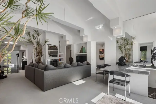 4219 Tarzana Estates Drive, Tarzana, CA 91356 - Image #1