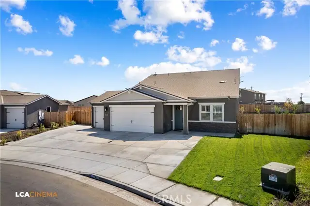 7931 Savannah Height Avenue, Bakersfield, CA 93313 - Image #2