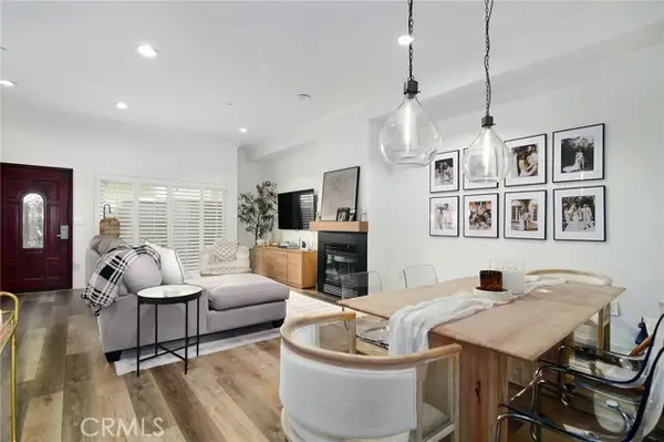 13360 Burbank Boulevard #16, Sherman Oaks, CA 91401