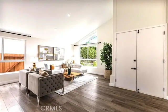 6321 Alonzo Avenue, Encino, CA 91316 - Image #3