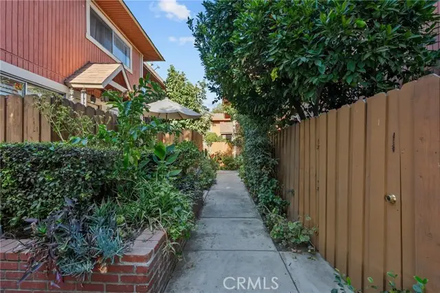 14265 Terra Bella St #10, San Fernando Valley, CA 91402 - Image #3