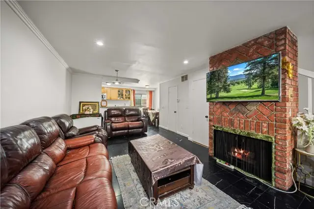 9051 Cedros Avenue #5, San Fernando Valley, CA 91402 - #2