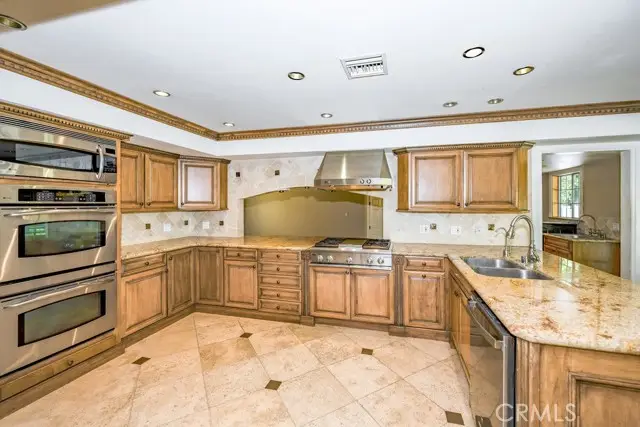 1101 Hacienda Drive, Simi Valley, CA 93065 - Image #3