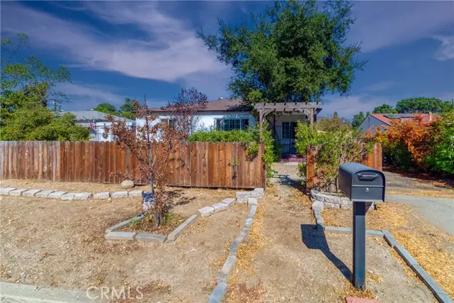 9906 Wealtha Avenue, Sun Valley, CA 91352 - Image #2