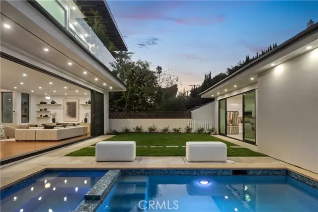 14519 Greenleaf Street, Sherman Oaks, CA 91403 - Image #3