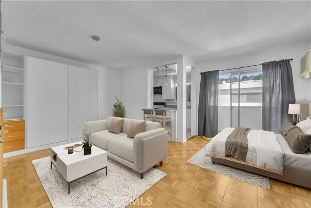 960 Larrabee #317, West Hollywood, CA 90069 - Image #1