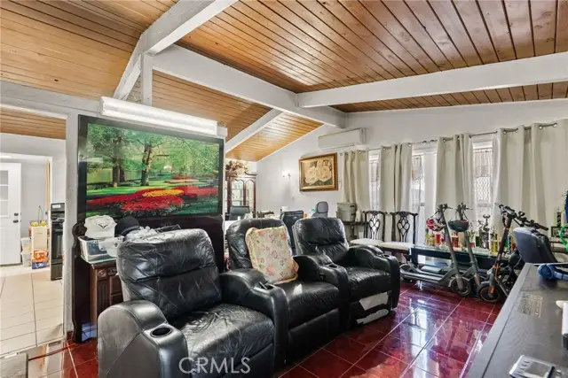 11819 Chivers Avenue, Pacoima, CA 91331 - #2