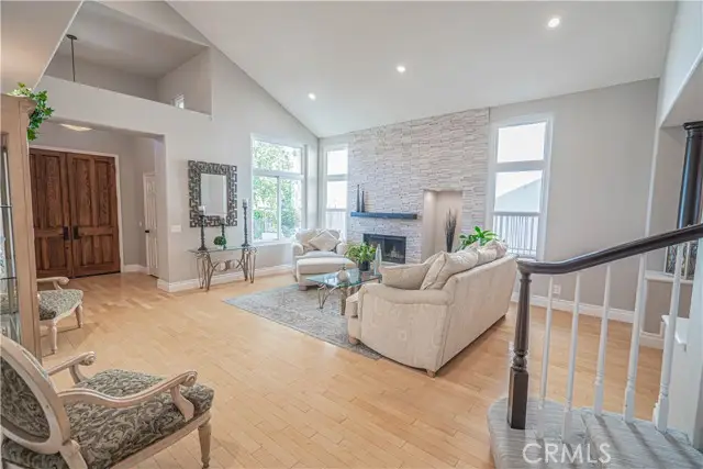 23678 White Oak Court, Santa Clarita, CA 91321 - Image #3