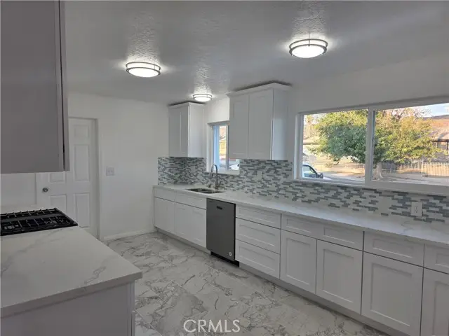 37142 Camarillo, Barstow, CA 92311 - #3