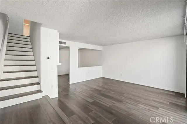 22038 Vanowen St. #215, Canoga Park, CA 91303 - Image #2