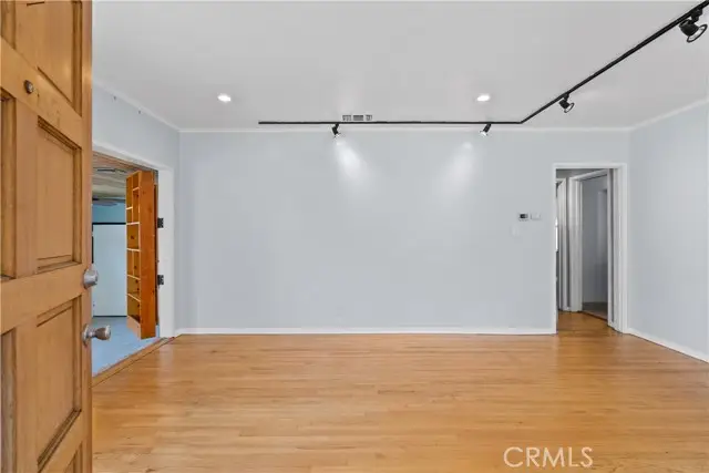 6443 Bakman, North Hollywood, CA 91606 - Image #3