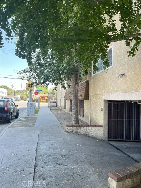6255 Woodman #203, Los Angeles, CA 91401