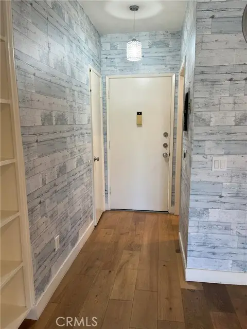 6255 Woodman #203, Van Nuys, CA 91401 - Image #2