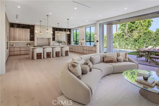 4830 Valjean Avenue, Encino, CA 91436 - Image #3