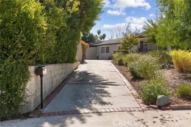 23312 Ostronic, Woodland Hills, CA 91367 - #1