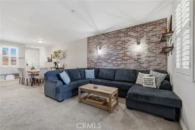 209 Riverdale Court #560, Camarillo, CA 93012 - Image #2