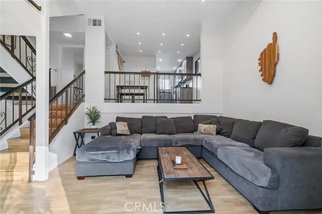 13617 Valerio Street #C, Van Nuys, CA 91405 - Image #3