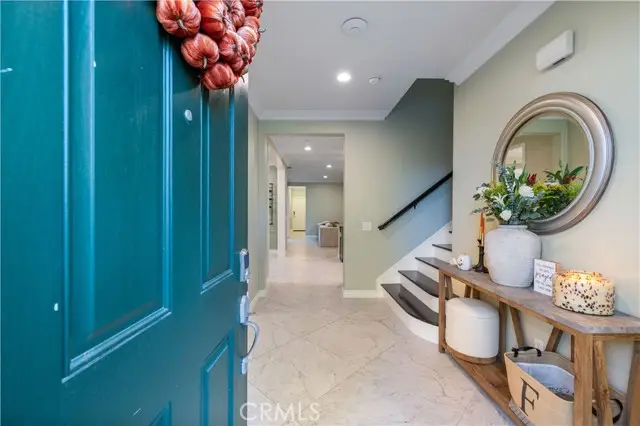 28537 Vista Del Rio, Santa Clarita, CA 91354 - Image #2