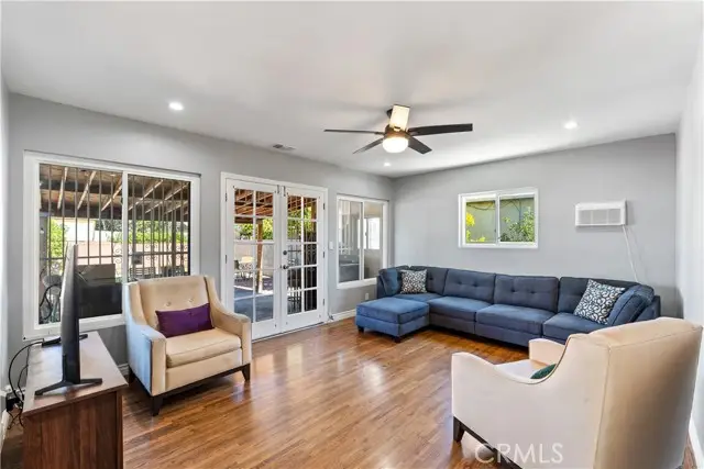 13069 Strathern Street, San Fernando Valley, CA 91605 - Image #3