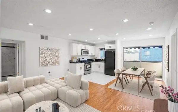 18530 Hatteras Street #333, Tarzana (los Angeles), CA 91356