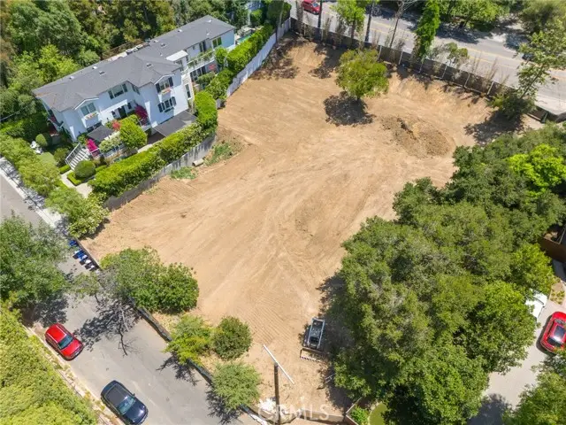 11452 Canton Drive, Studio City, CA 91604 - Image #3