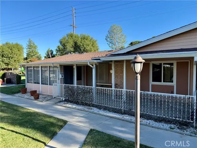 19152 Avenue Of The Oaks #B, Santa Clarita, CA 91321 - Image #1