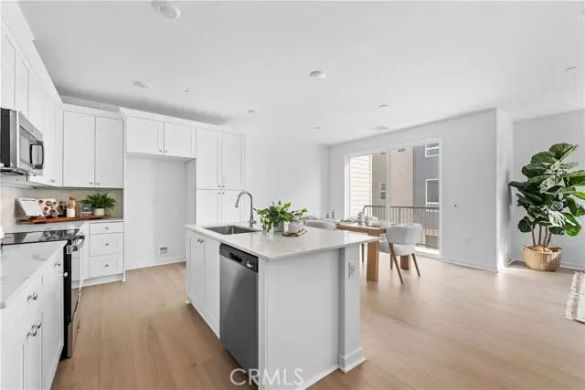 9423 N Sepulveda Blvd. #3, San Fernando Valley, CA 91343 - Image #3