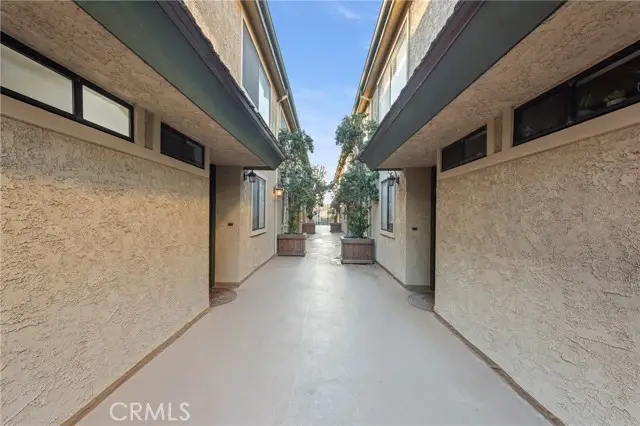 5070 Kester Avenue #12, Sherman Oaks, CA 91403 - Image #2