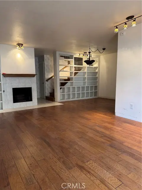 8145 Canby Avenue #2, Reseda (los Angeles), CA 91335