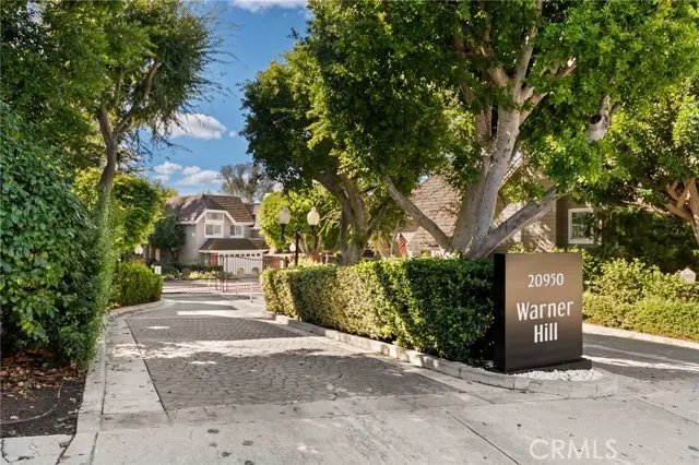 20950 Oxnard Street #54, Woodland Hills, CA 91367 - Image #3