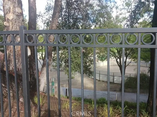 24334 Crestlawn Street, Woodland Hills, CA 91367 - Image #3