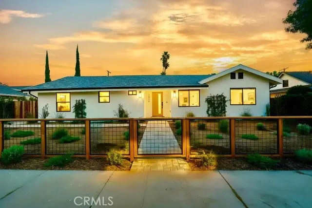 7932 Woodlake, Canoga Park, CA 91304 - Image #1