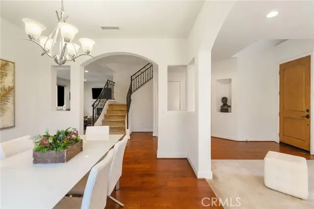 18141 Topham Street, Tarzana, CA 91335 - Image #3