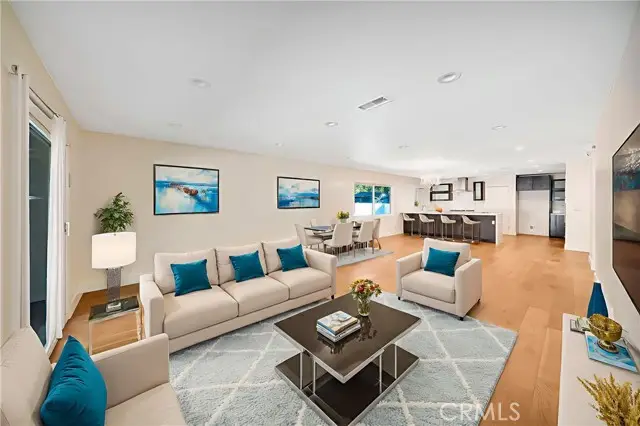 21817 Providencia Street, Woodland Hills, CA 91364 - #3