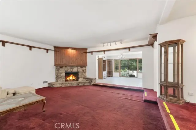 20555 Dumont Street, Woodland Hills, CA 91364 - Image #3