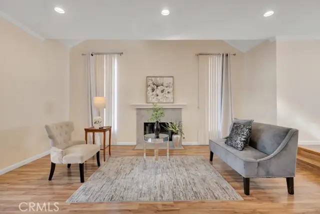 8958 Burnet Avenue #E6, San Fernando Valley, CA 91343 - Image #3