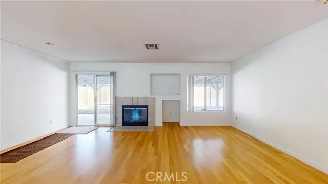 6157 W Avenue J4, Lancaster, CA 93536 - #3