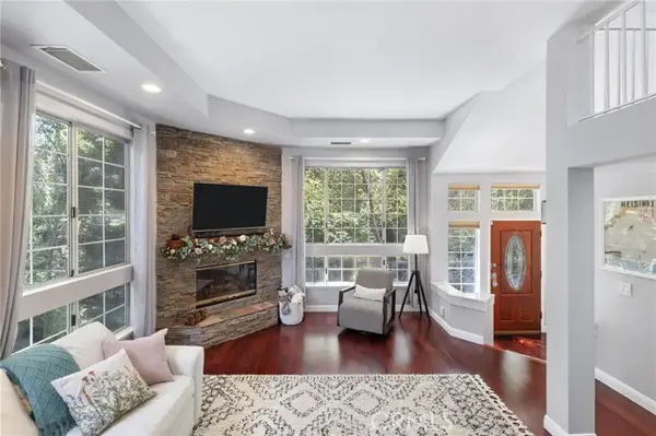 23163 Mulholland Drive Unit 6, Woodland Hills (los Angeles), CA 91364