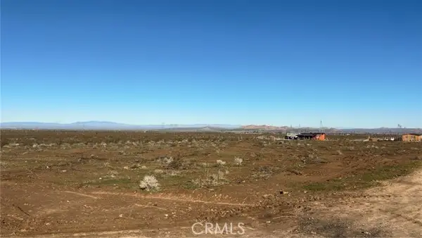 172 W Avenue U, Palmdale, CA 93551