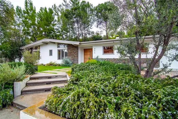 4676 Arriba Drive, Tarzana (los Angeles), CA 91356