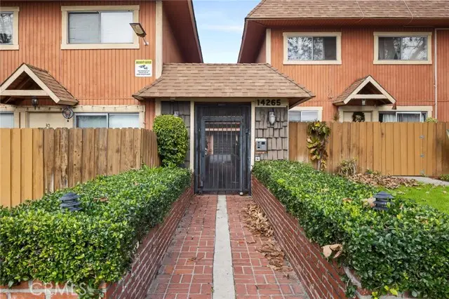 14265 Terra Bella Street #40, San Fernando Valley, CA 91402 - Image #3