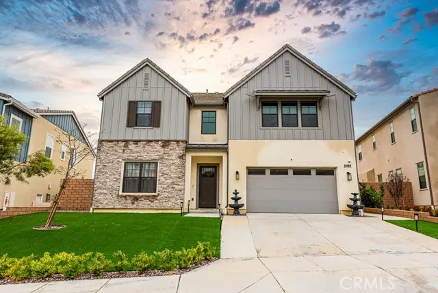 21132 W Citylights Drive, Chatsworth, CA 91311 - Image #1