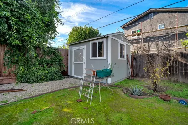 7113 Encino Avenue, Los Angeles, CA 91406