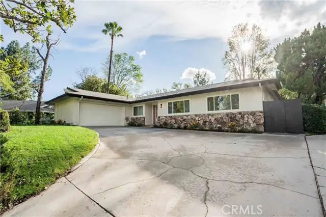23352 Burton, Canoga Park, CA 91304 - Image #2