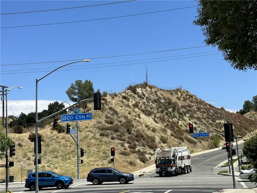 0 Seco, Santa Clarita, CA 91350 - Image #2