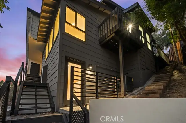 3947 Sumac Drive, Sherman Oaks, CA 91403 - #3