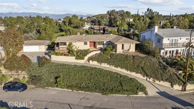 5120 Escobedo Drive, Woodland Hills, CA 91364 - Image #2